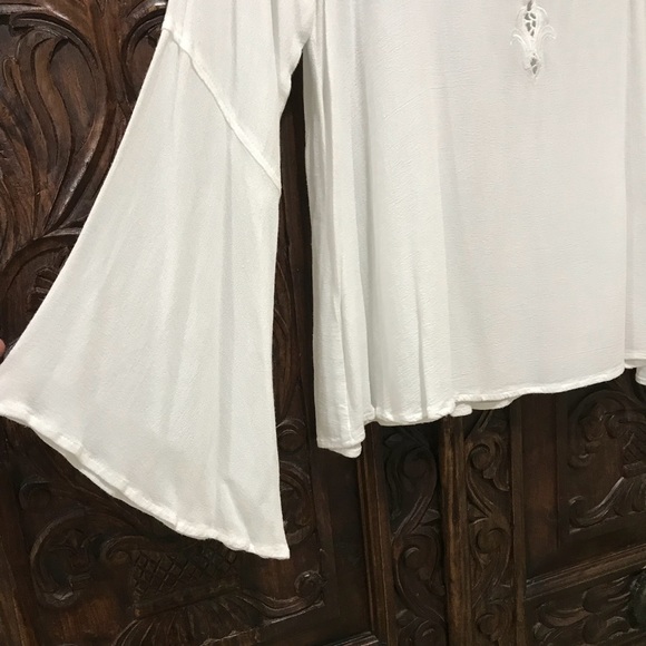 Lush sheer white blouse with lace detail - Picture 4 of 6